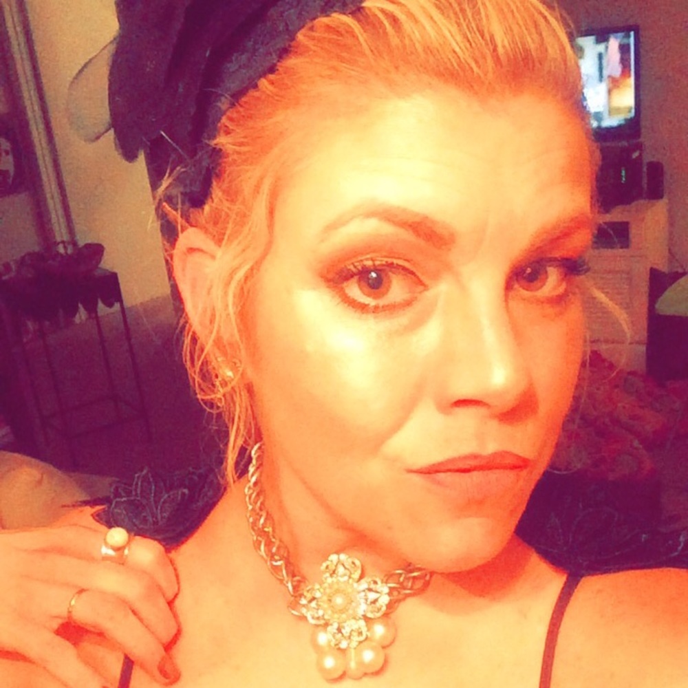 Meet your Posher, Leslie